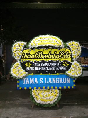 Papan Bunga Duka di Aketobatu